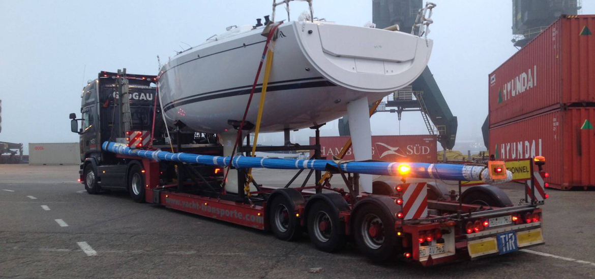 Transport of a H315 from the shipyard in Greifswald to sea freight port in Hamburg/D